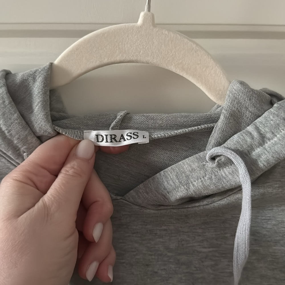 Cropped Sweatshirt - Picture 3 of 5